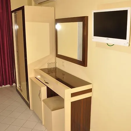 Midnight Sun Hotel 3*
