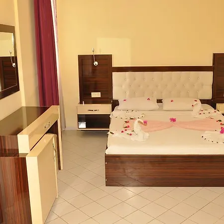 Midnight Sun Hotel 3*