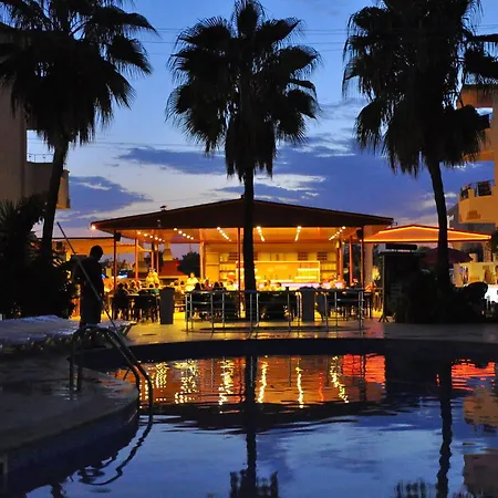 Hotel Midnight Sun Side